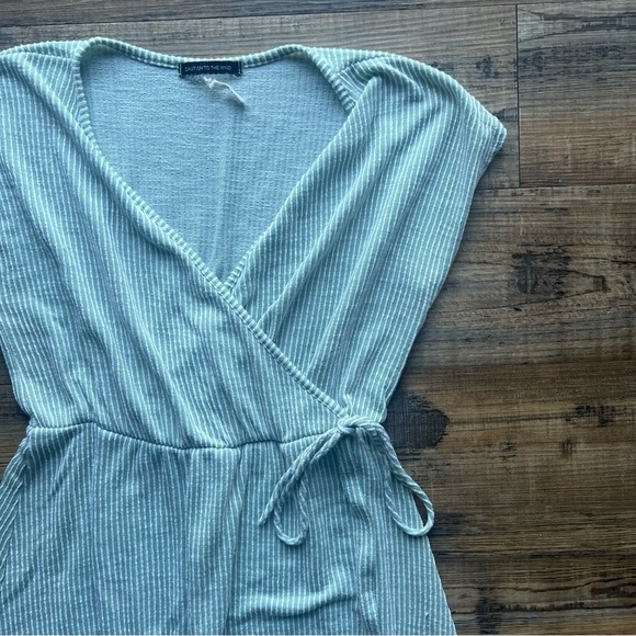 Caution To The Wind Women's Short Sleeve Striped Turquoise Blue Dress Size M - Picture 2 of 7